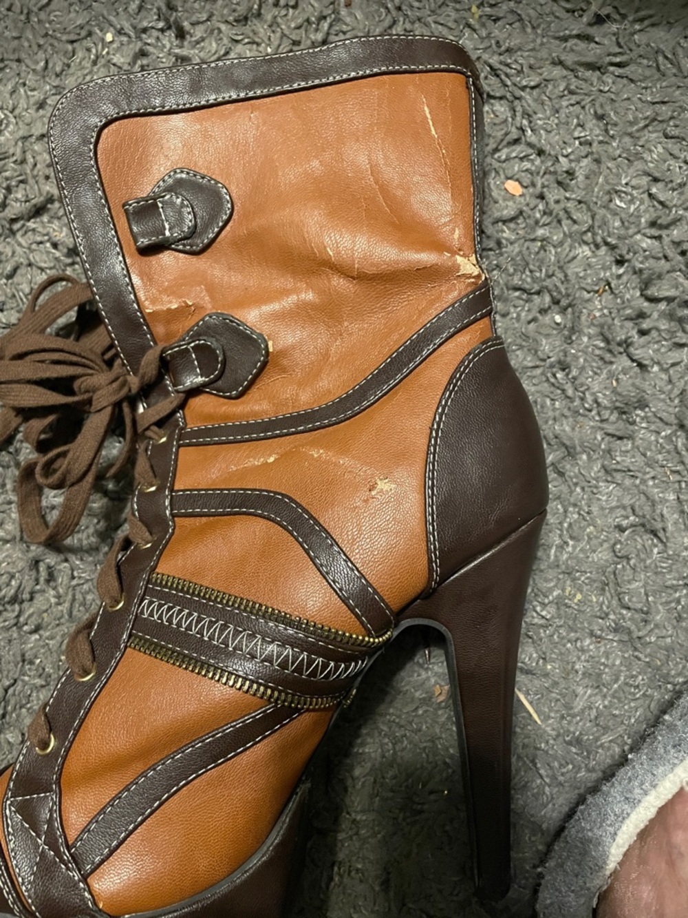 Derion Platform Stiletto Boots